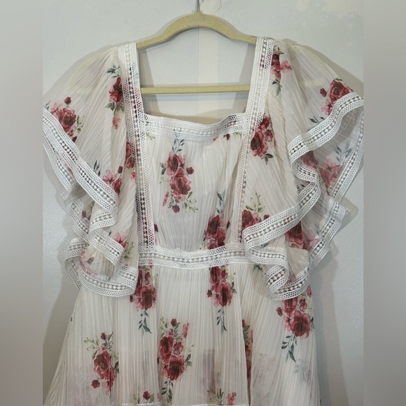 Thriving‎ Romance White Floral Print Tiered Midi Dress - Picture 6 of 13